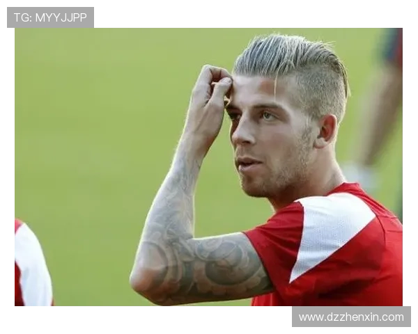 个性发型与足球明星女性的完美结合展现独特魅力与风格