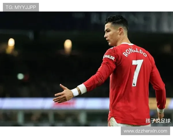 全球瞩目的足球巨星们如何塑造了现代足球的魅力与传奇